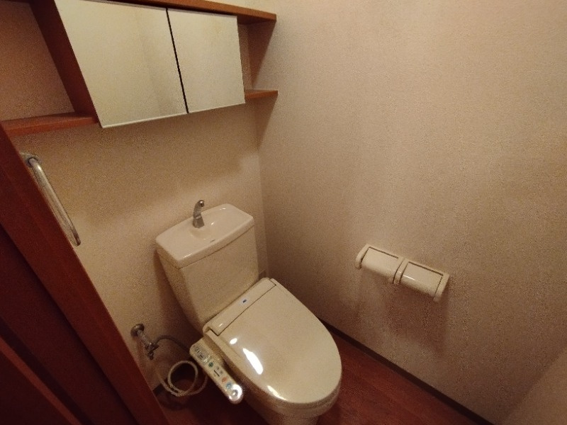 パルス六名のトイレ