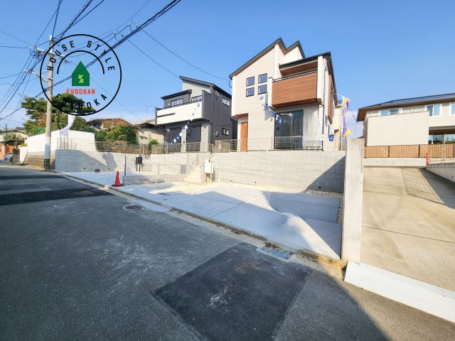 福岡市東区美和台3丁目第1-2棟（2号棟）の前面道路含む現地写真|見学の時間などお気軽にお問い合わせ下さい。