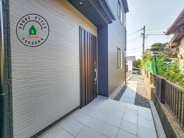 福岡市東区美和台3丁目第1-2棟（1号棟）の玄関|おでかけの時も帰った時も、「我が家」を最初に感じでもらえる素敵な空間に。