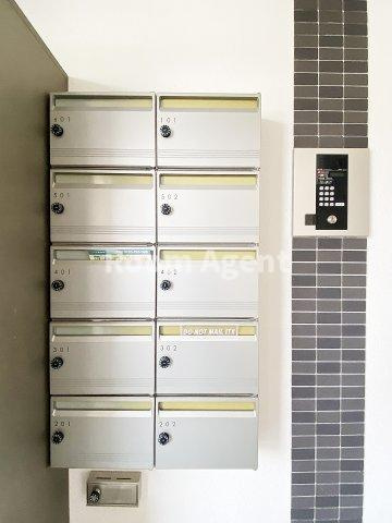 33アベニューのエントランス