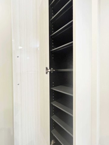 Casa Avenue Tsurumaiの玄関