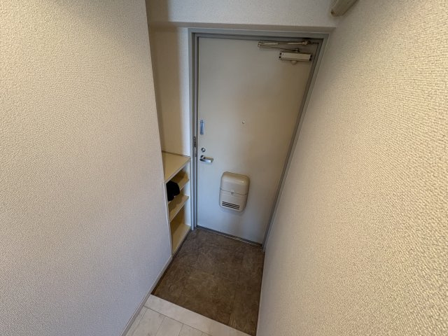 ジュネス伊伝居の玄関