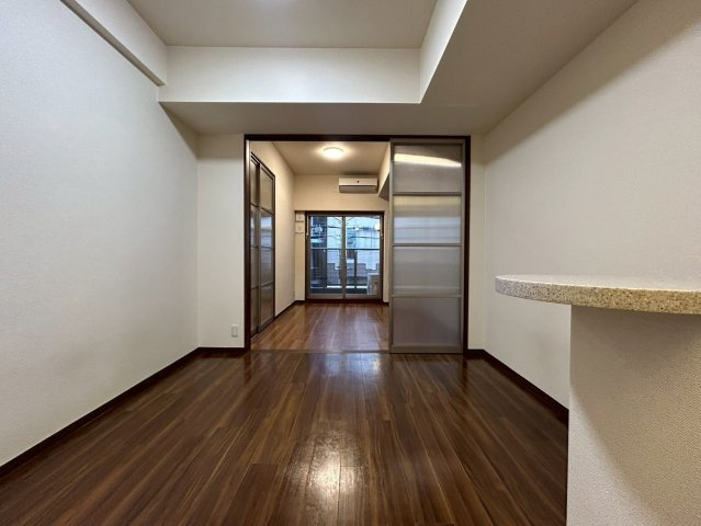 マスターズレジデンス道頓堀IIの居間・リビング