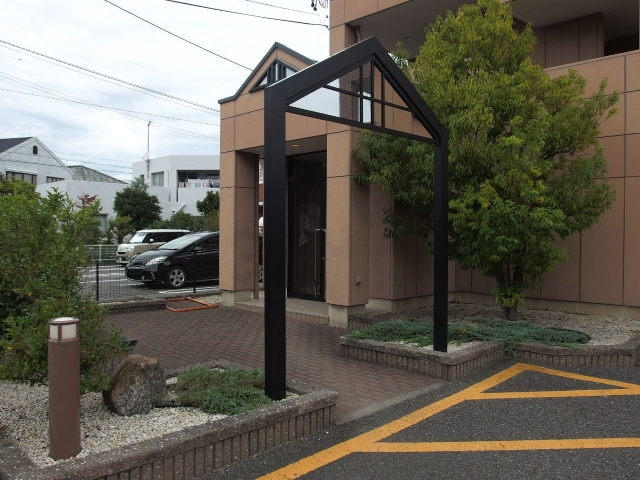 グレフューレ弐番館のエントランス