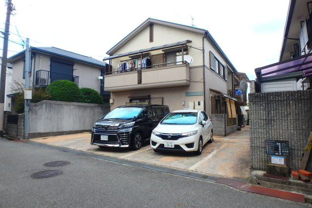 パインハイツ大井手