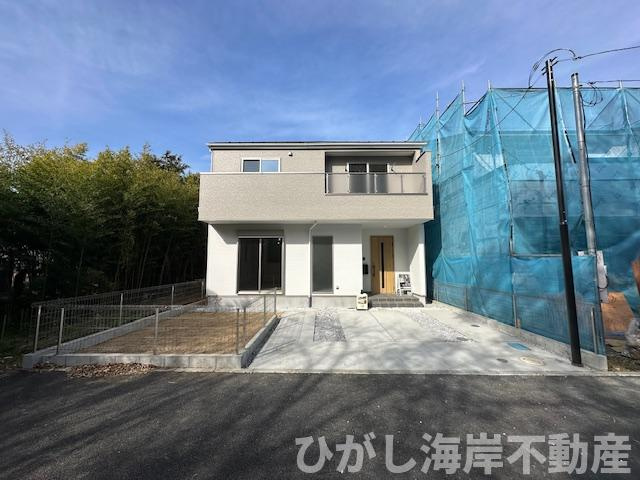 茅ヶ崎市円蔵　新築戸建　全2棟の前面道路含む現地写真|現地外観