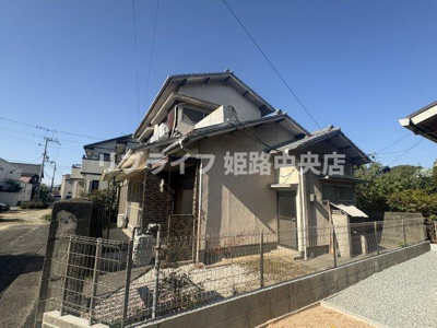 【駐車場】 | 野里戸建 | カーポート付です