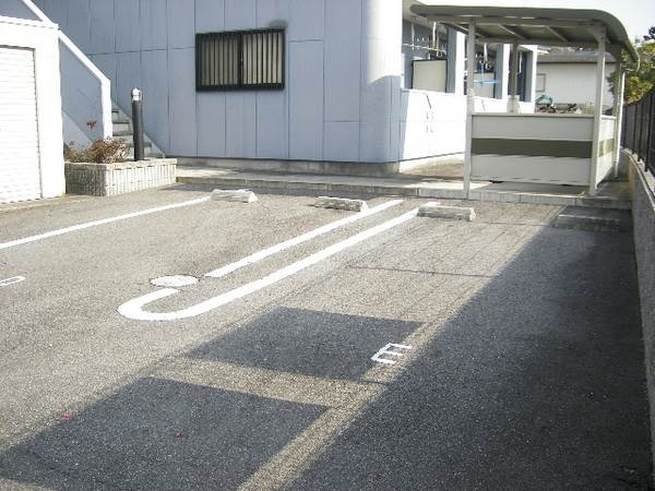 レインボーヒルズＳの駐車場
