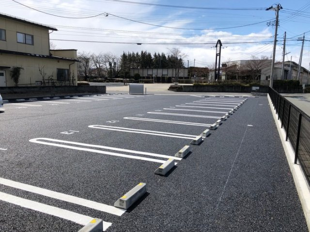 メゾン新山の駐車場|駐車場