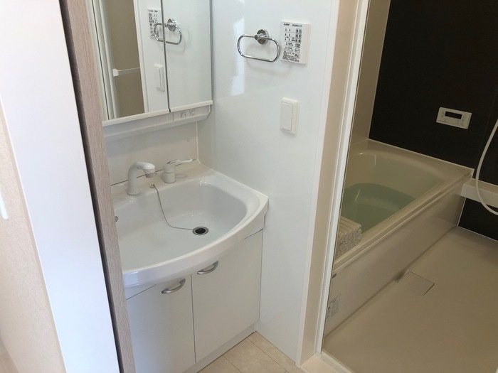 メゾン新山の洗面所|洗面所