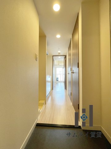 プレサンス桜通ベルノの玄関