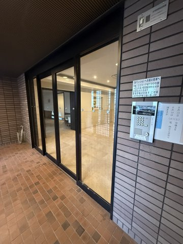 フォレステージュ天神のエントランス