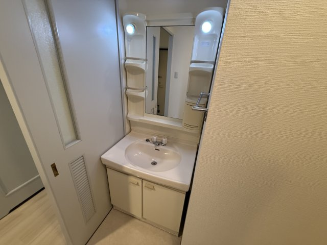 IHARAマンションの独立洗面台