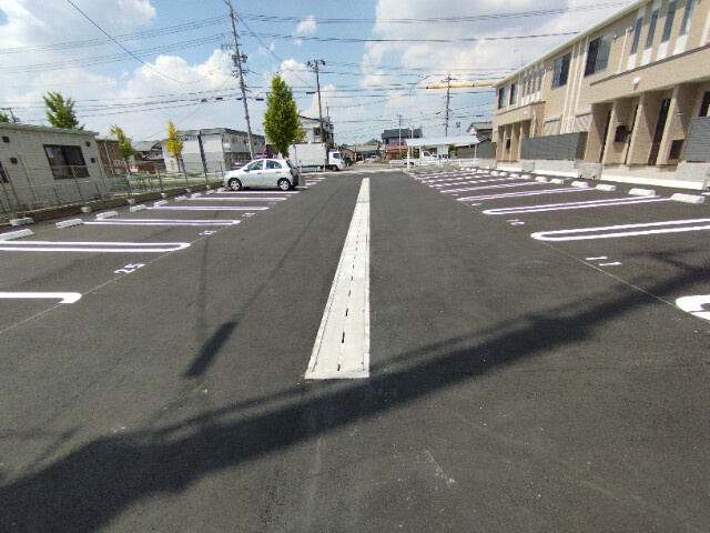 リベールメゾンの駐車場