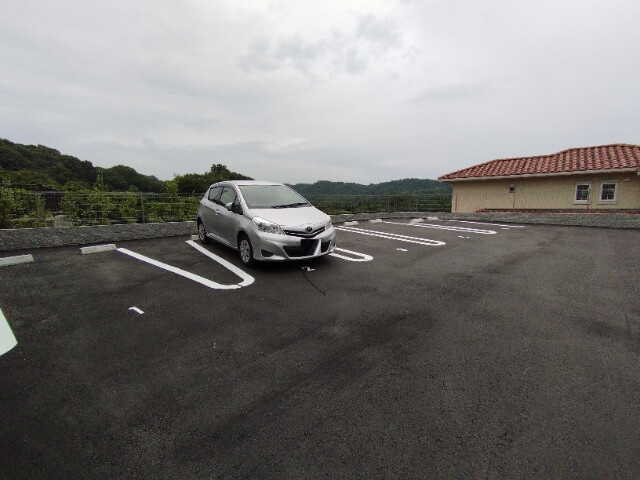 アルチェ吉祥の駐車場