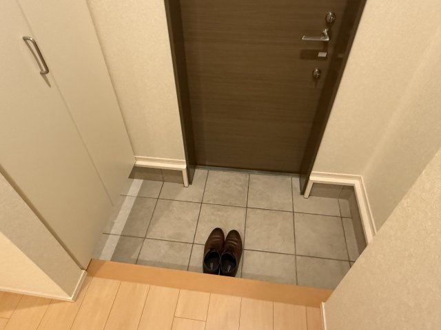 レガーロＷｅｓｔの玄関