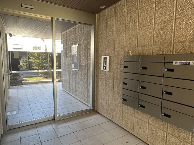 レガーロＷｅｓｔのエントランス