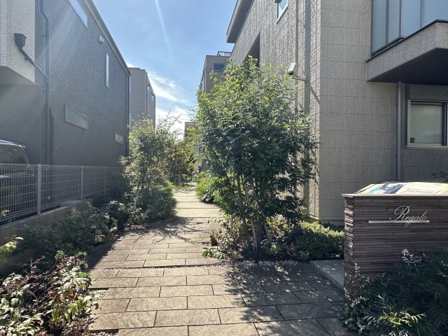 レガーロＷｅｓｔのエントランス