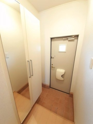 パークメゾン松下の玄関