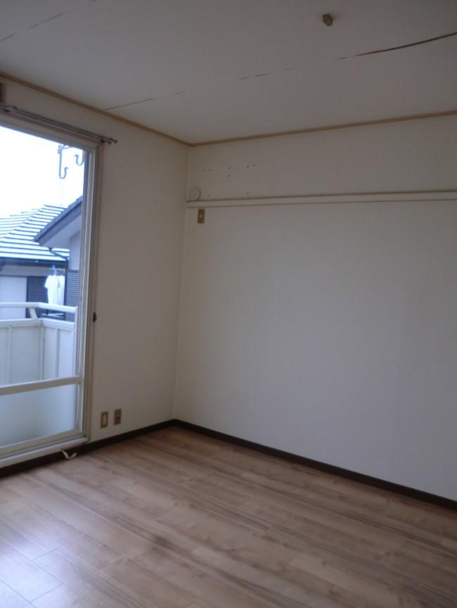 サンライフ春香　Bの居間・リビング|洋室