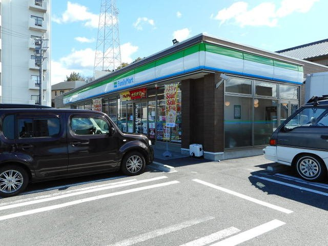 リュミエール井田西の周辺|ファミリーマート 岡崎鴨田東店まで850m