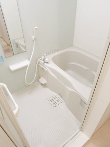 リュミエール井田西の浴室