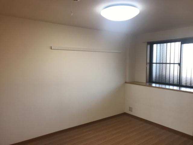 ウィズ宇頭の内装|北側洋間