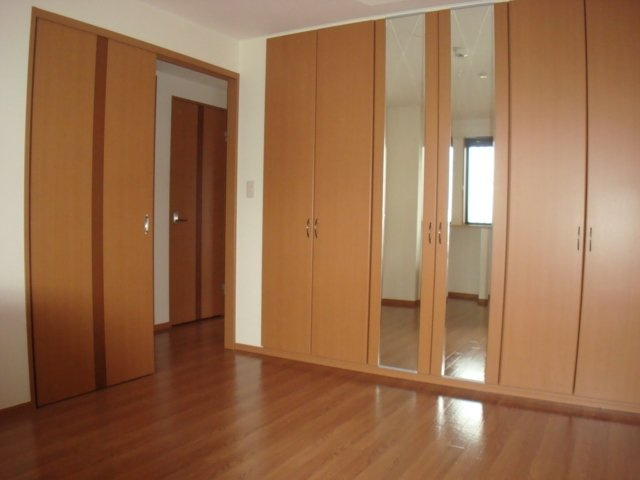 ウィズ宇頭の内装|洋室