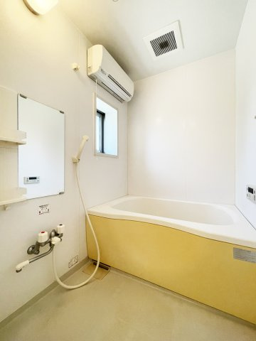 シャーメゾン城南の浴室