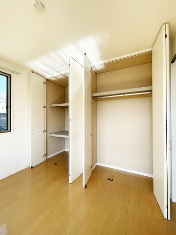 シャーメゾン城南の収納