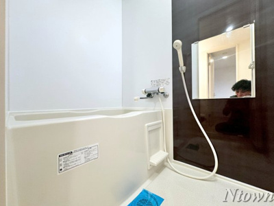 【エントランス】 | エムズガーデン | 清潔なエントランスです