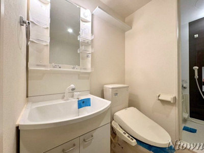 【ロビー】 | エムズガーデン | 建物の内部です