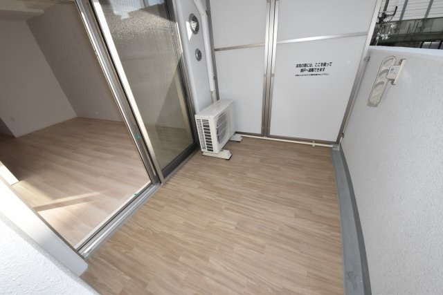 セレニテ日本橋プリエのバルコニー