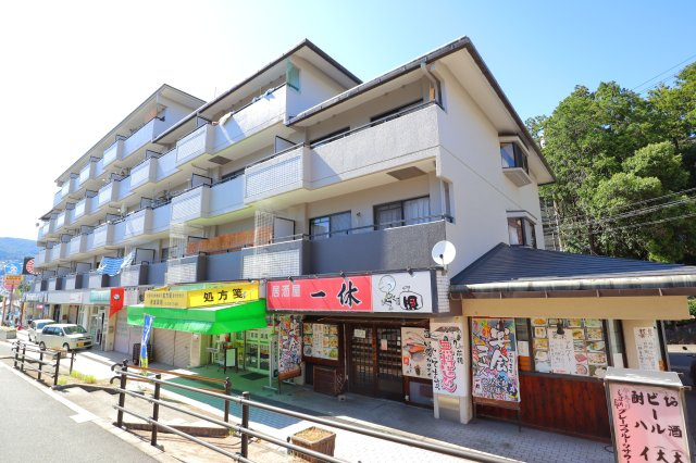 メゾン東生駒YD3番館