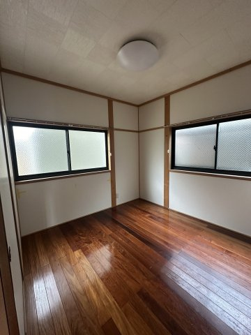 ブリス南島の洋室