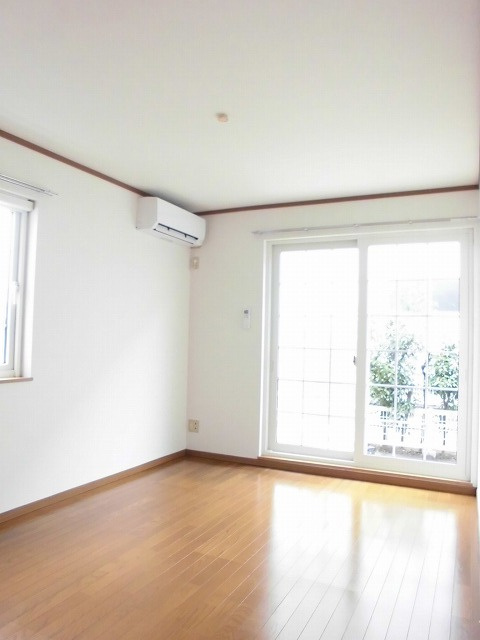 ジェントリー下条Ａ棟の居間・リビング|居室・リビング