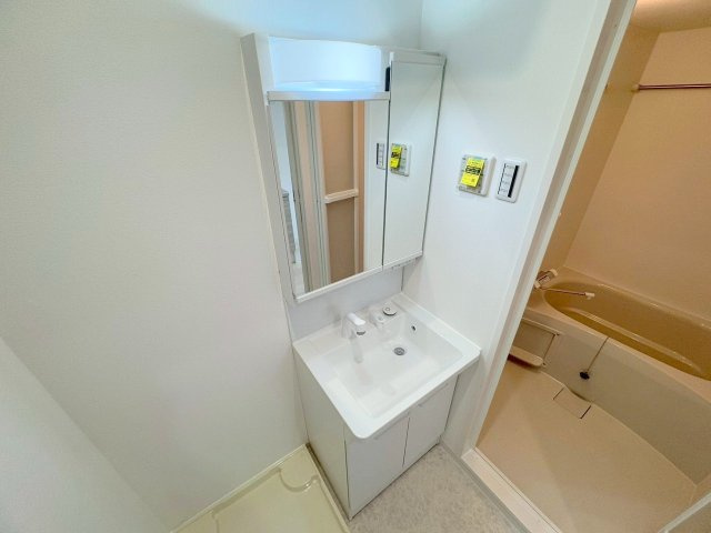 アーバンパーク新大阪の独立洗面台