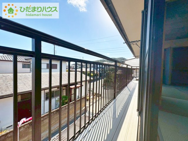 日立市金沢町6丁目　中古戸建のバルコニー|広々としたバルコニー。お洗濯物もぜーんぶ干せちゃいます！！
