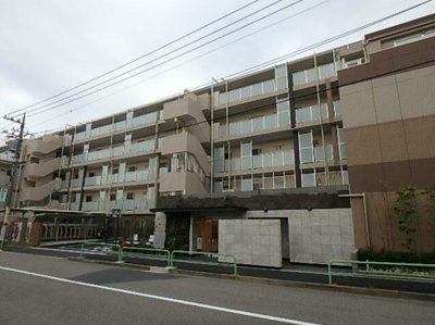 【外観】 | デュオステージ鷺ノ宮 | 鉄筋コンクリート造のがっちりとした建物。