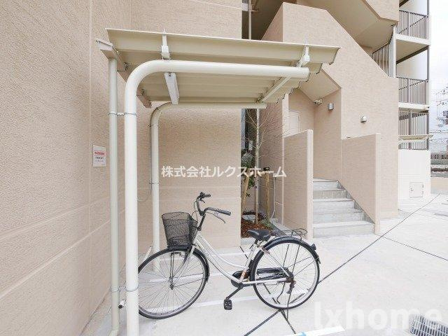 レシオ千里丘のエントランス|ゆとりのあるエントランスです