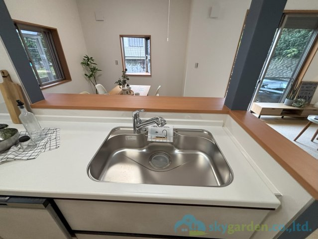 平塚市めぐみが丘　中古戸建のキッチン