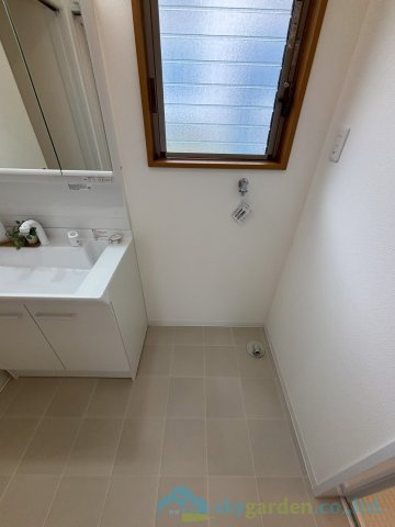 平塚市めぐみが丘　中古戸建のランドリースペース