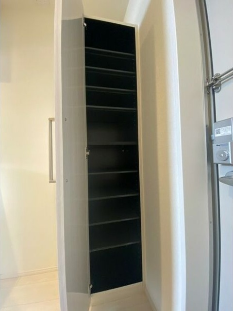 レ・ブルーの玄関