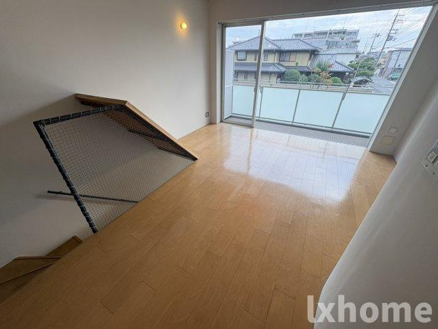 ＣｕＲＶＡの内装|明るい色調の室内です