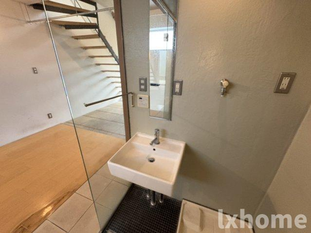 ＣｕＲＶＡの洗面所|明るい洗面所です