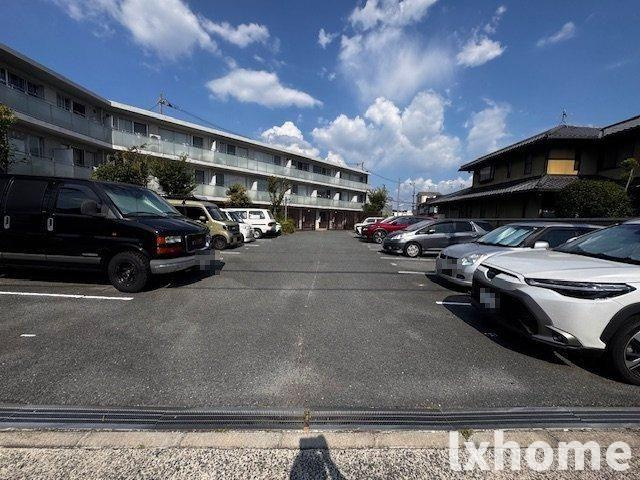 ＣｕＲＶＡの駐車場|駐車場に車を止められます