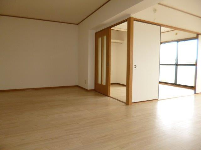 アンティムの内装