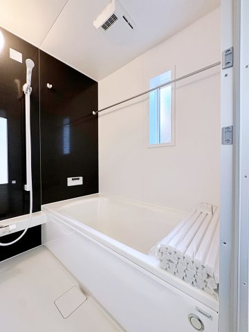 新築戸建・新築建売　郡山市字城清水【耐震+制震】桜小・郡山三中の浴室|浴室乾燥機付きで雨の日や花粉の時期でも室内干しができるので安心です！