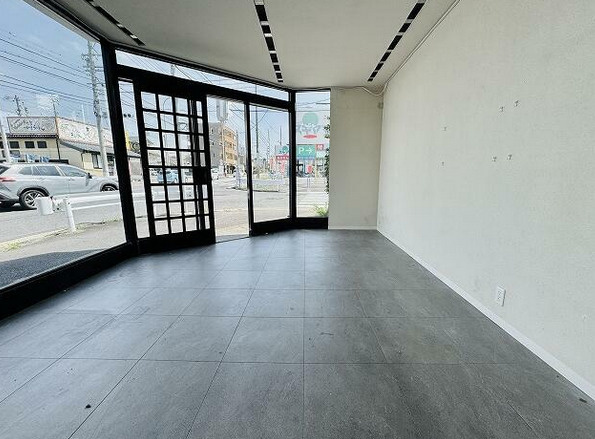 緑区兵庫テナント　のロビー