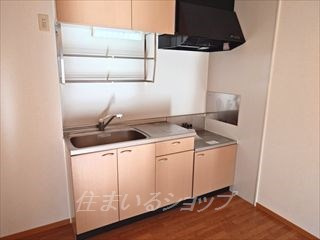 広島市安佐北区落合南１丁目のアパートのキッチン